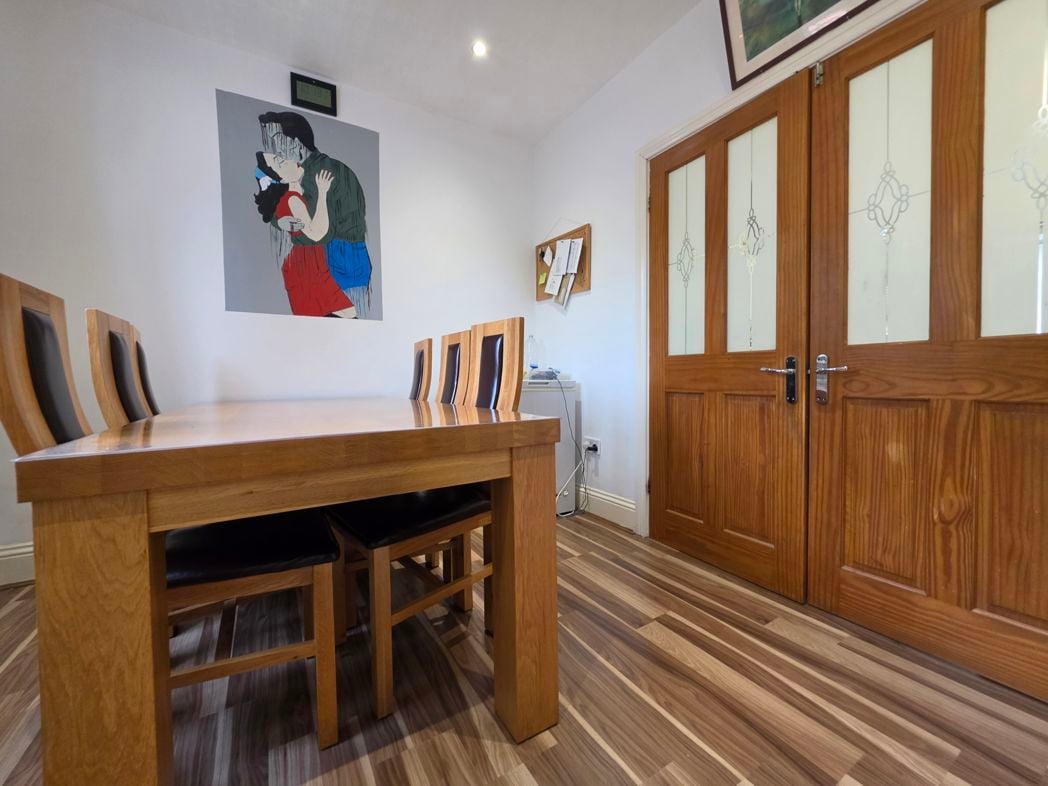 Property image 9 of 22