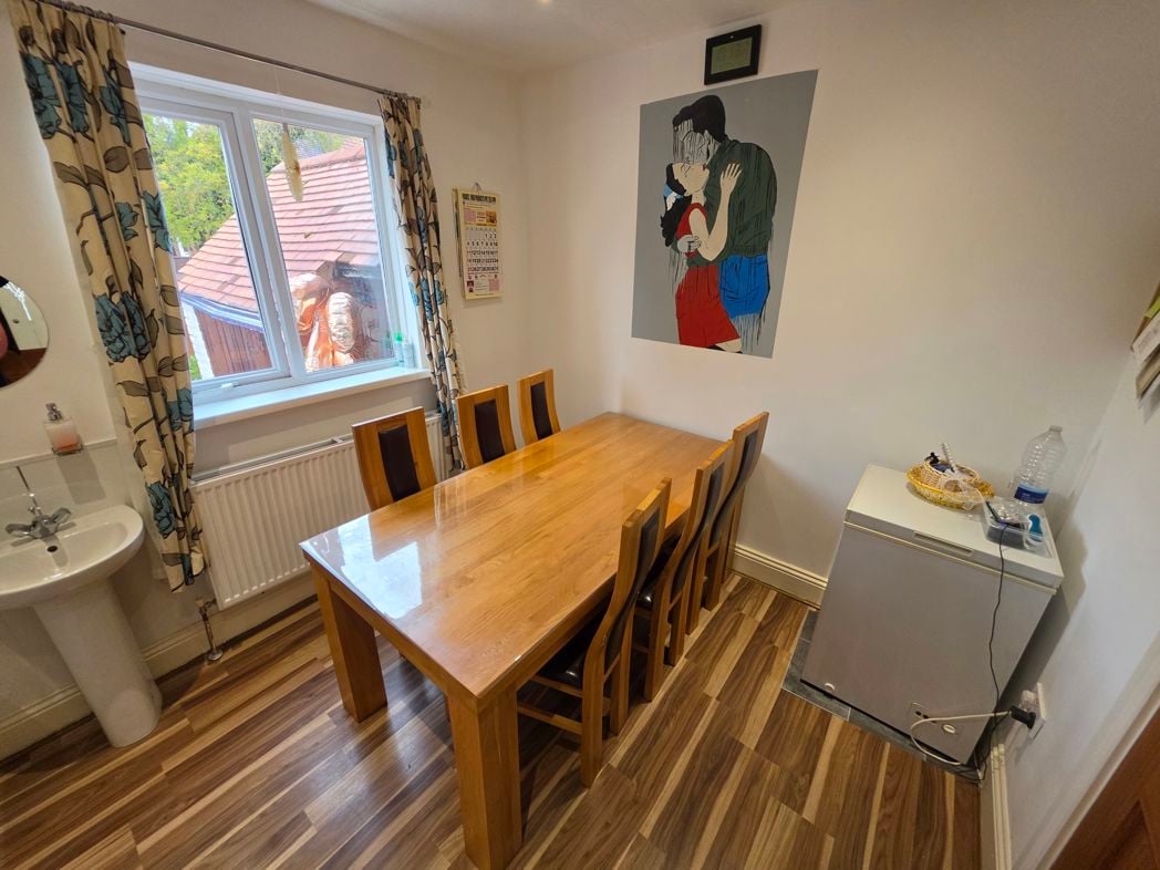 Property image 8 of 22