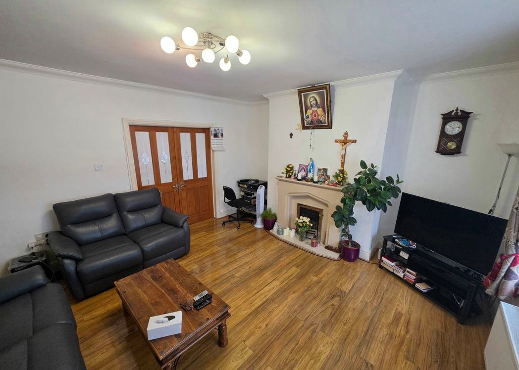 Property image 4 of 22