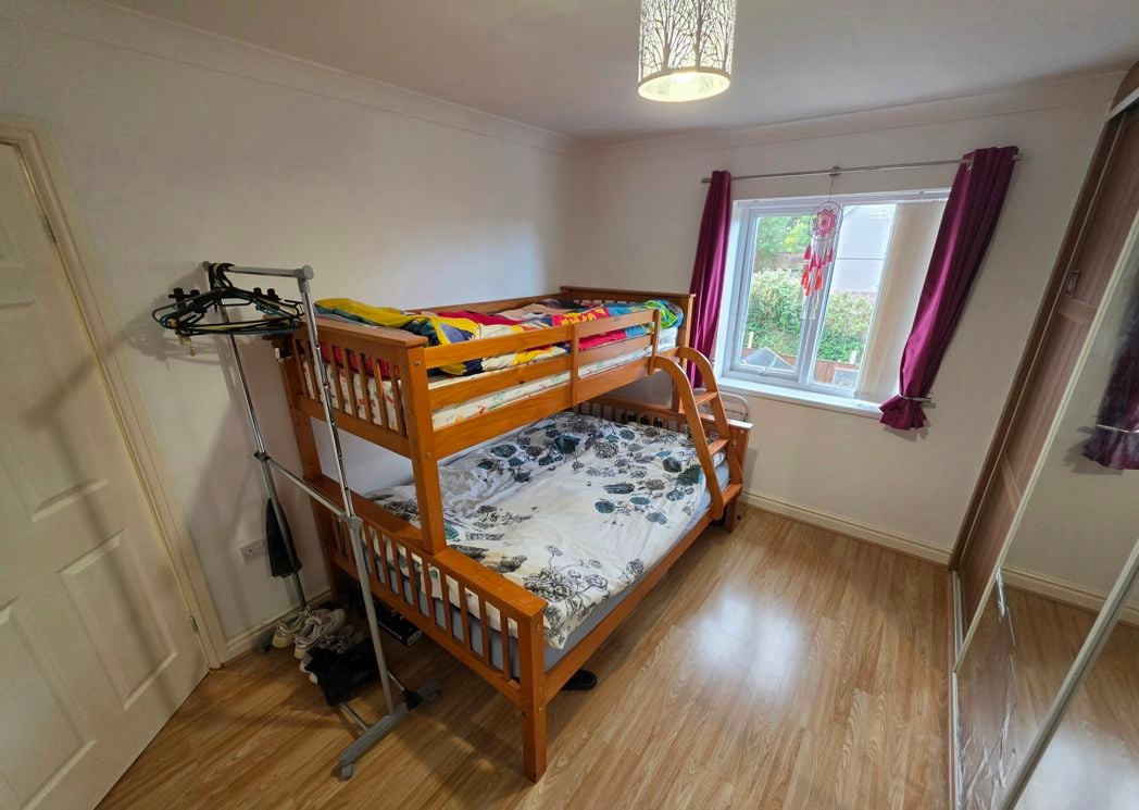 Property image 12 of 22
