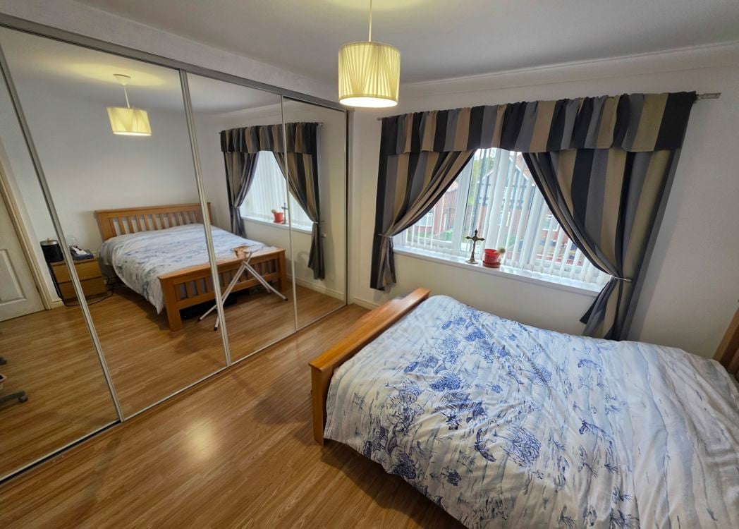 Property image 11 of 22