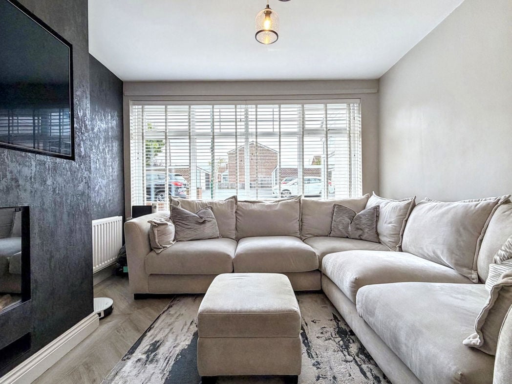 Property image 6 of 32