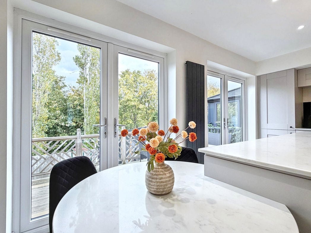 Property image 11 of 32