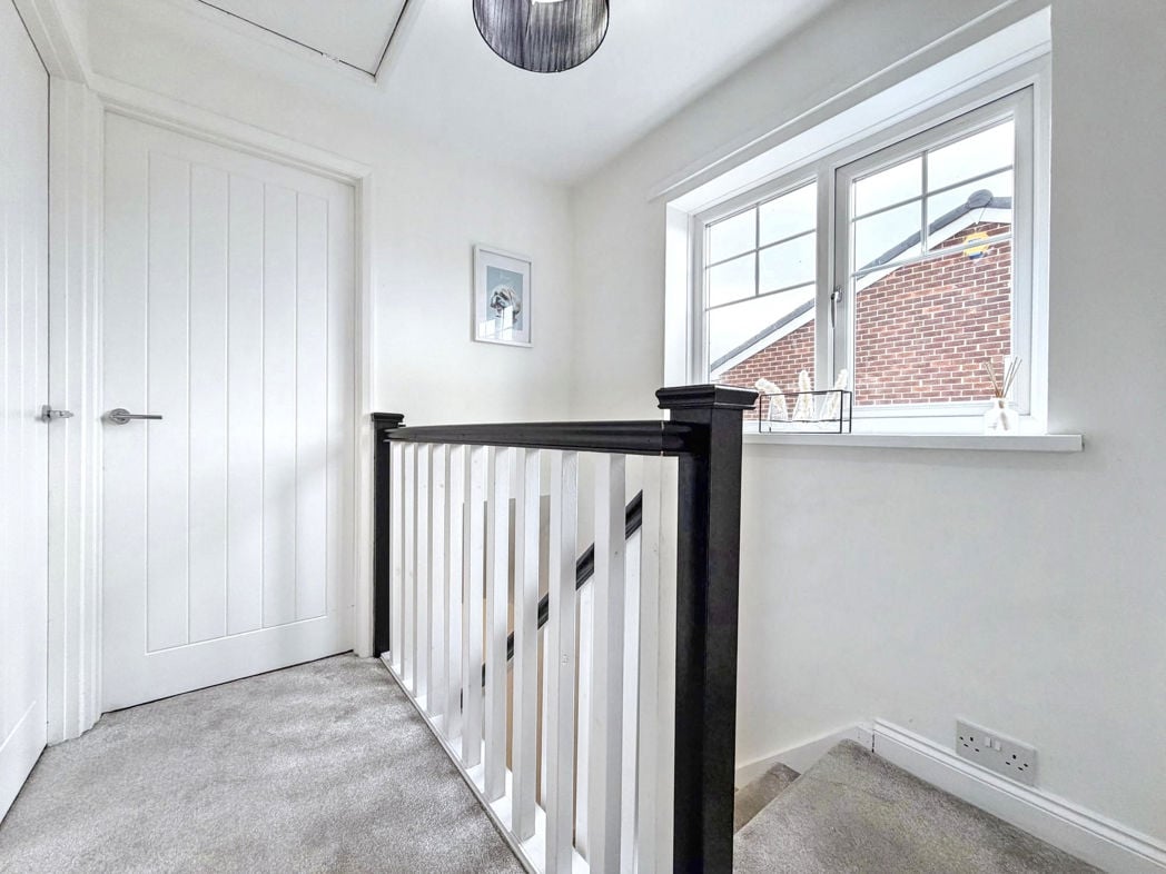 Property image 16 of 32