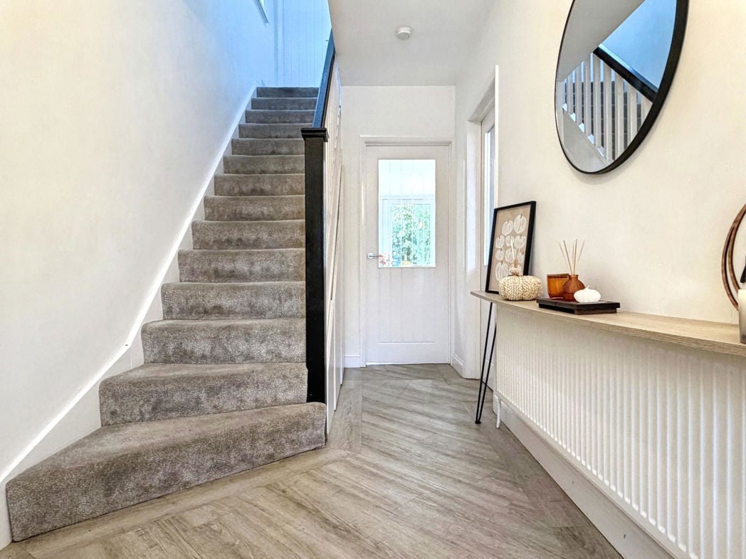 Property image 5 of 32