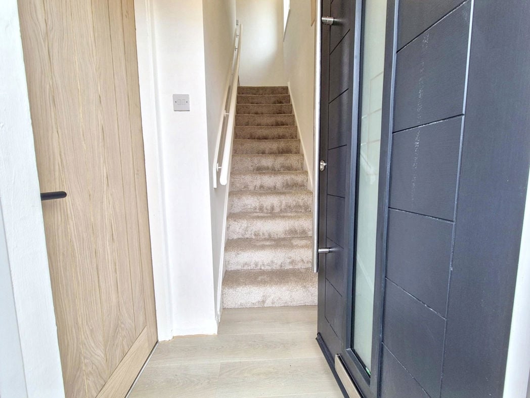 Property image 4 of 16