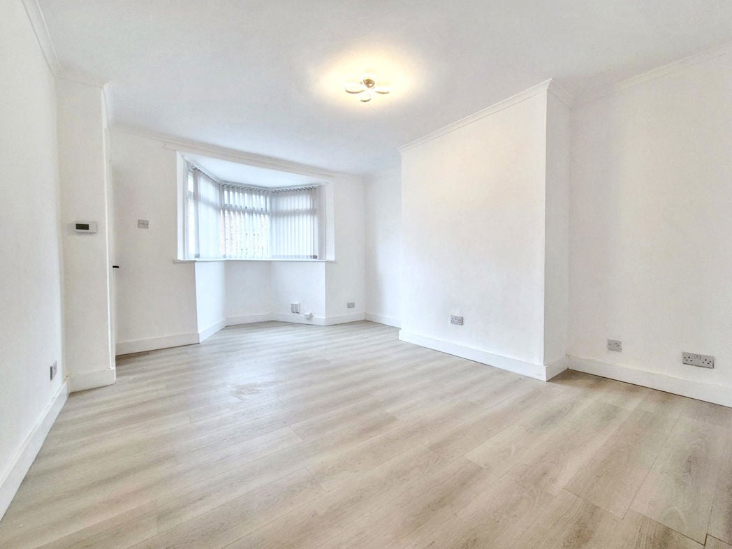 Property image 2 of 16