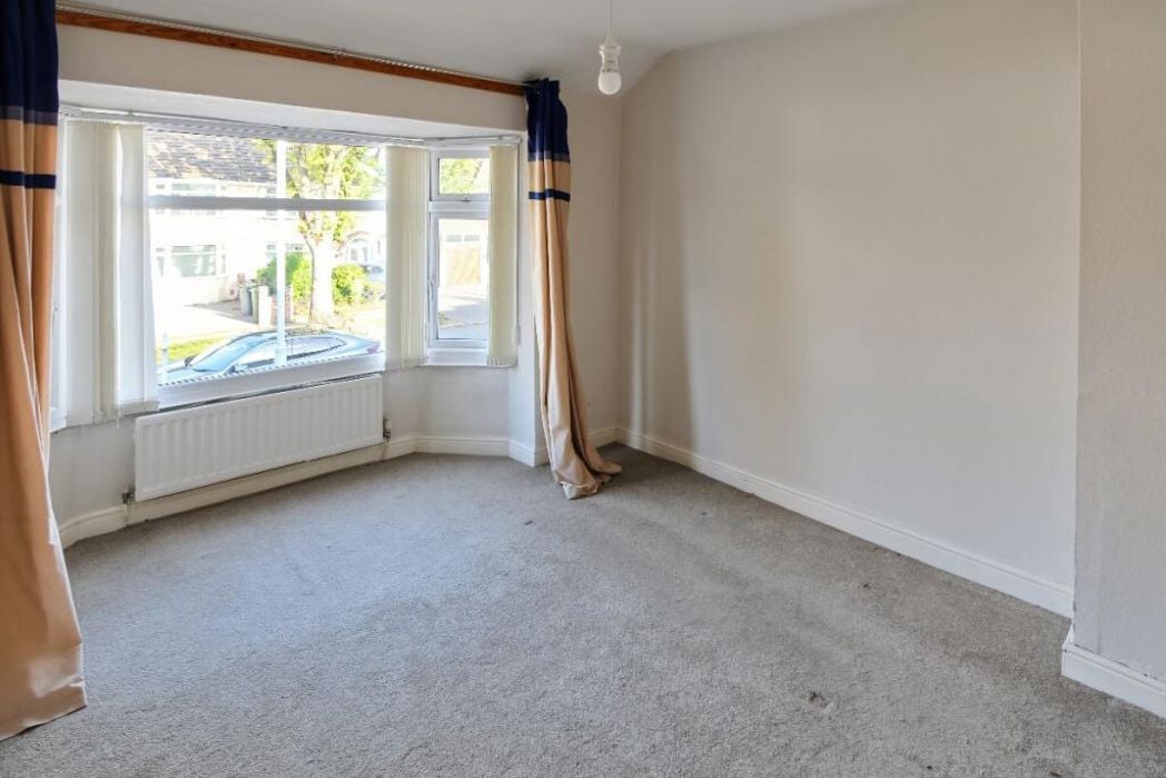 Property image 8 of 18
