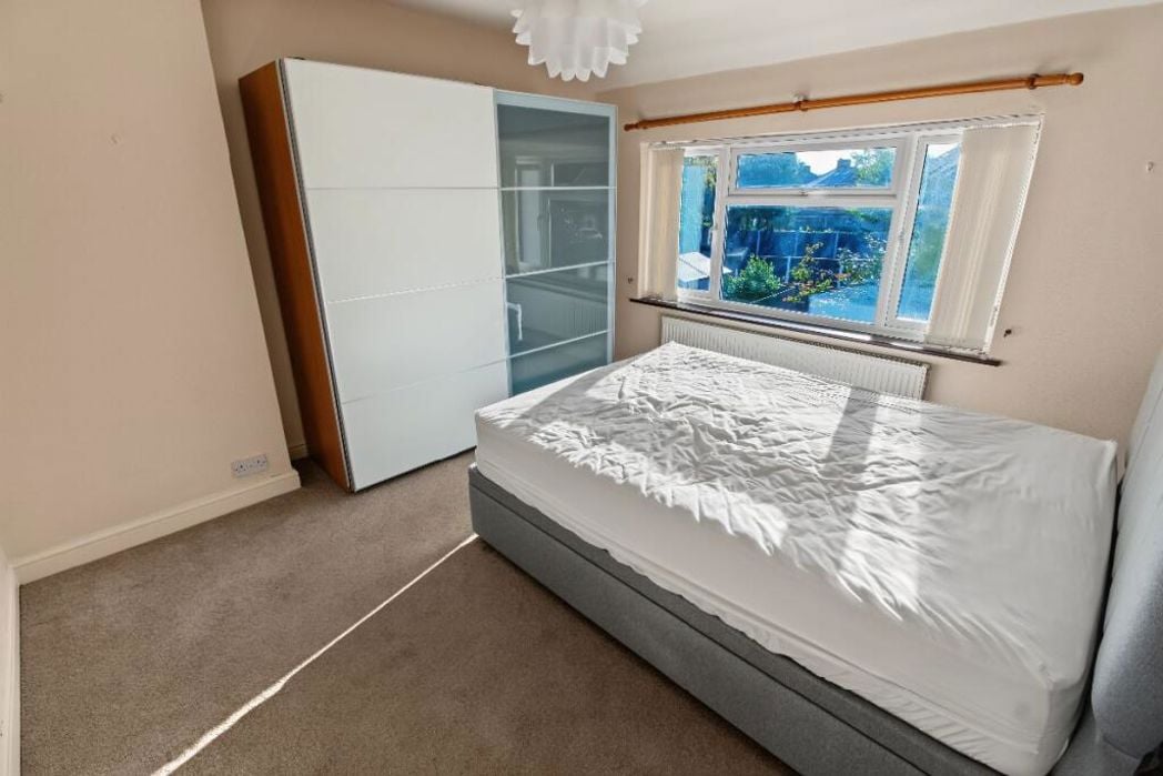 Property image 11 of 18