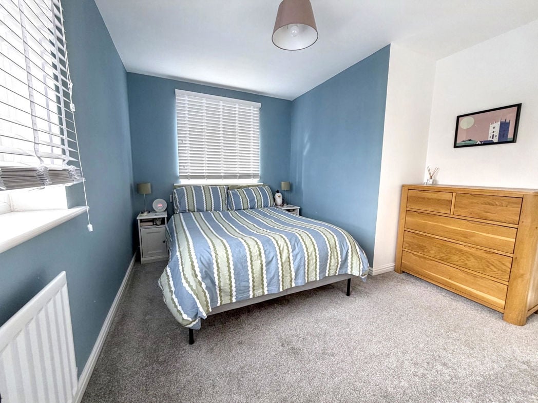 Property image 11 of 18