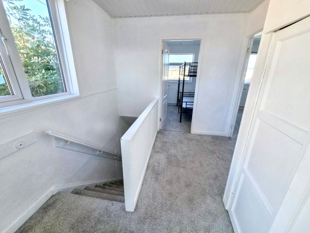 Property image 6 of 11