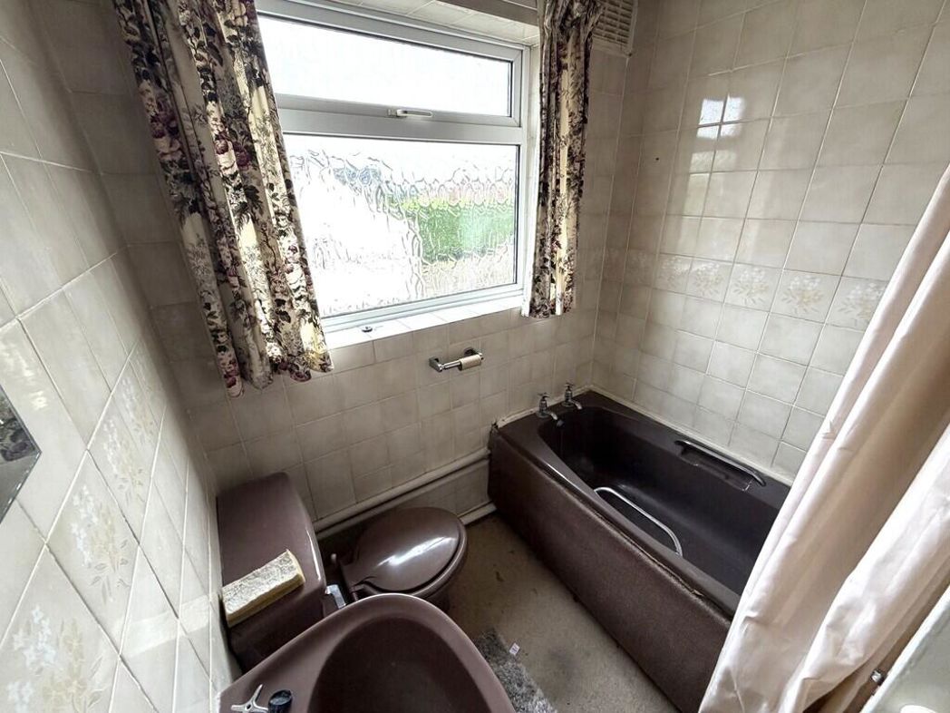 Property image 6 of 7