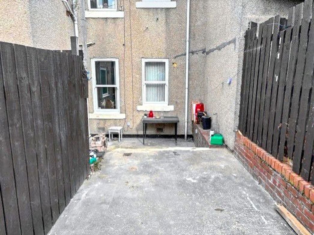 Property image 10 of 11