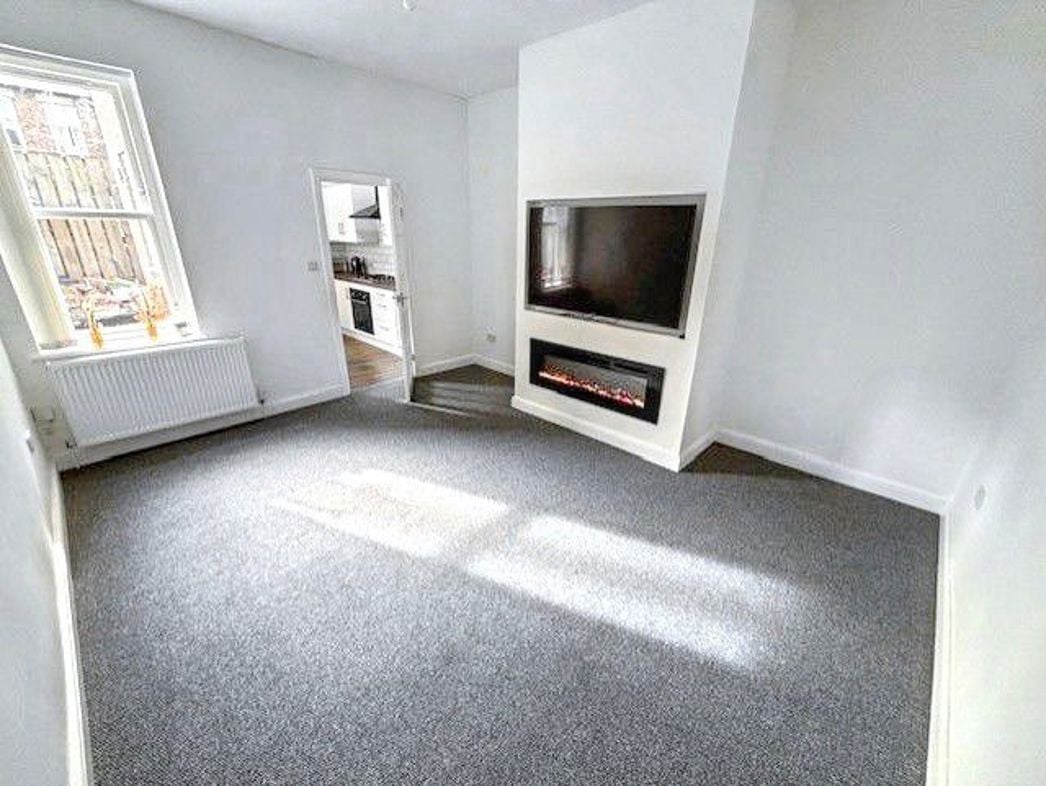 Property image 2 of 11