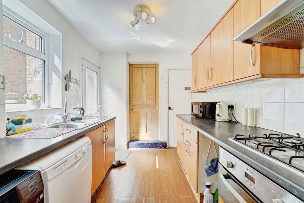 Property image 4 of 18