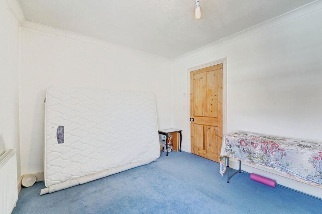 Property image 11 of 18