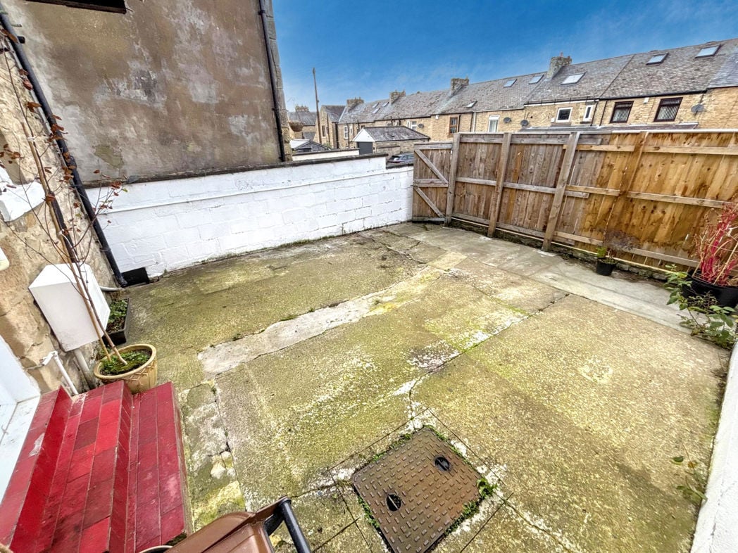 Property image 16 of 18