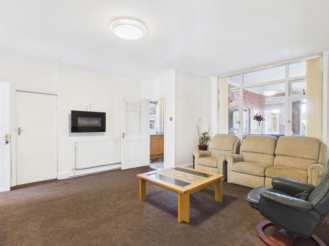 Property image 9 of 30