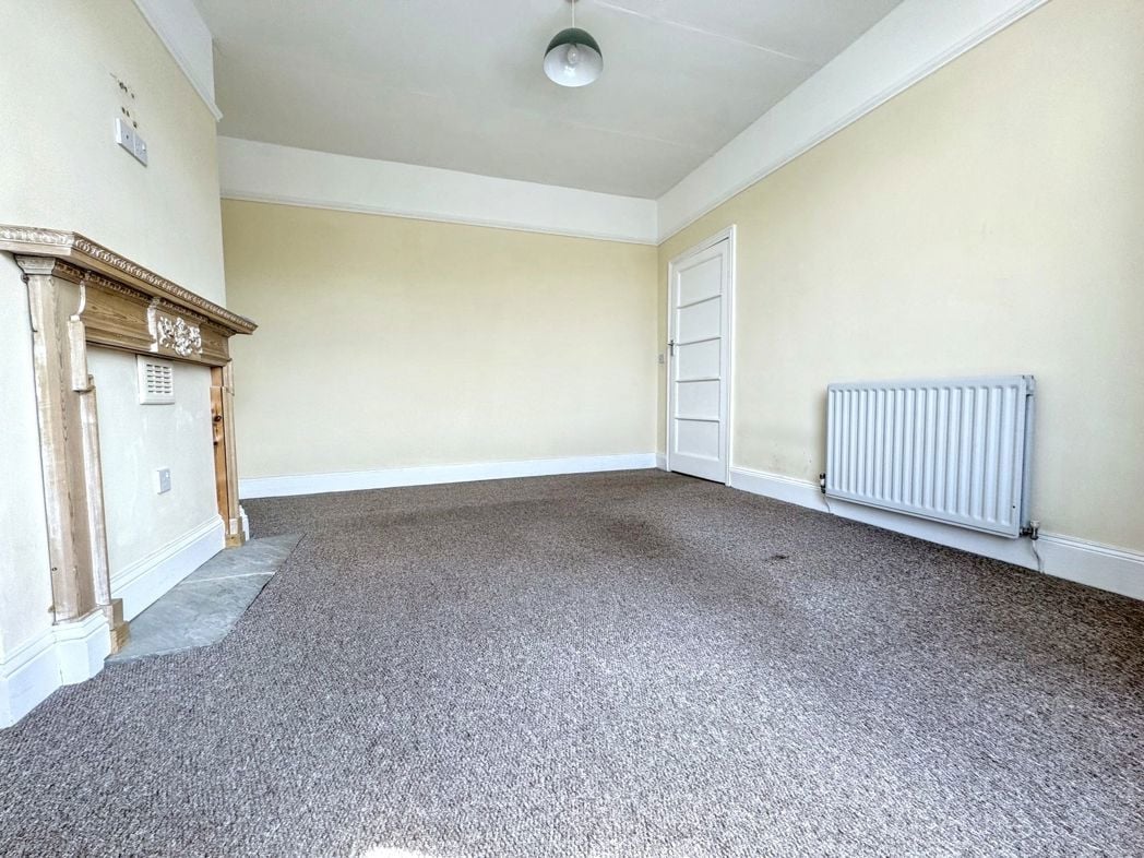 Property image 6 of 18