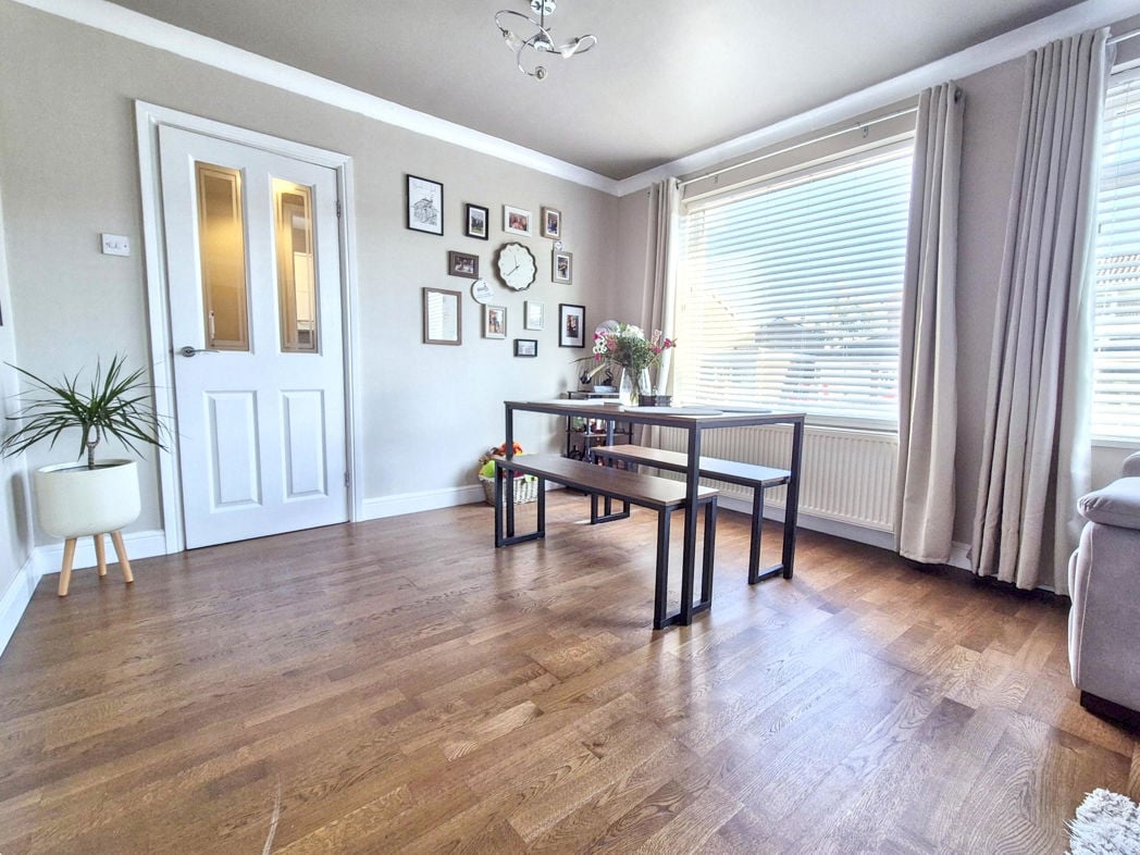 Property image 8 of 21