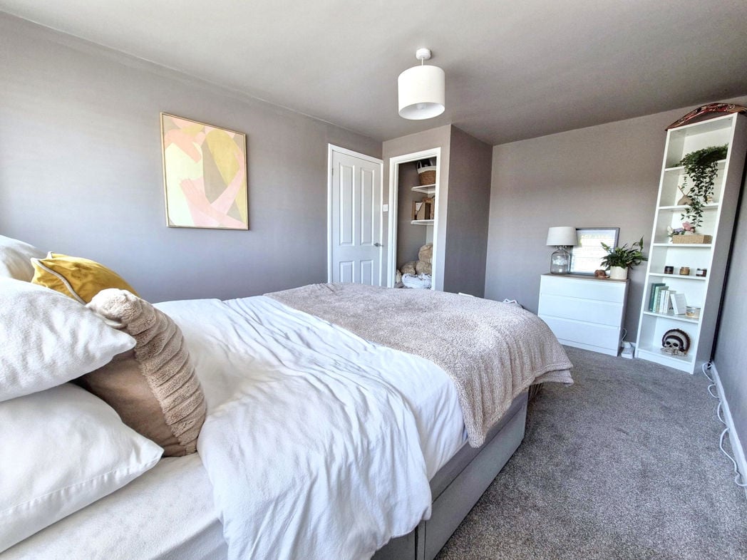 Property image 14 of 21