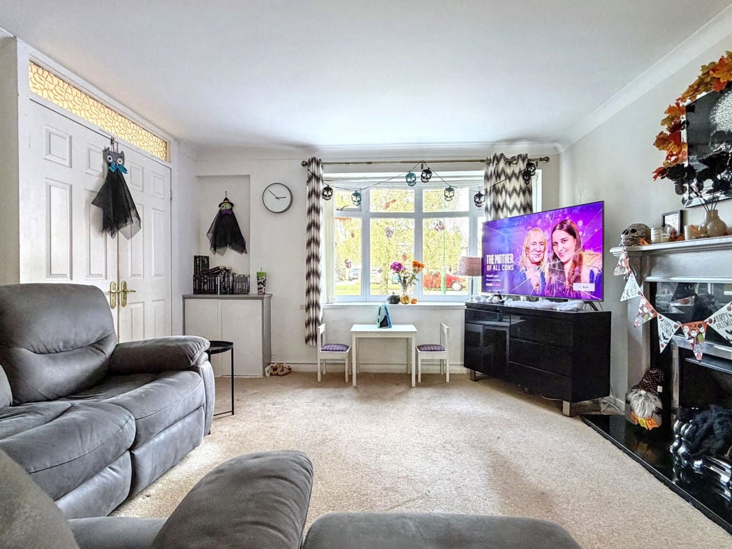 Lounge (Additional)