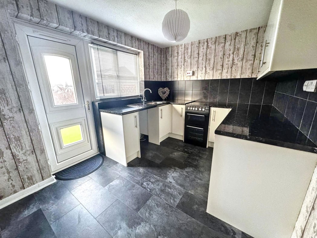 Property image 3 of 9
