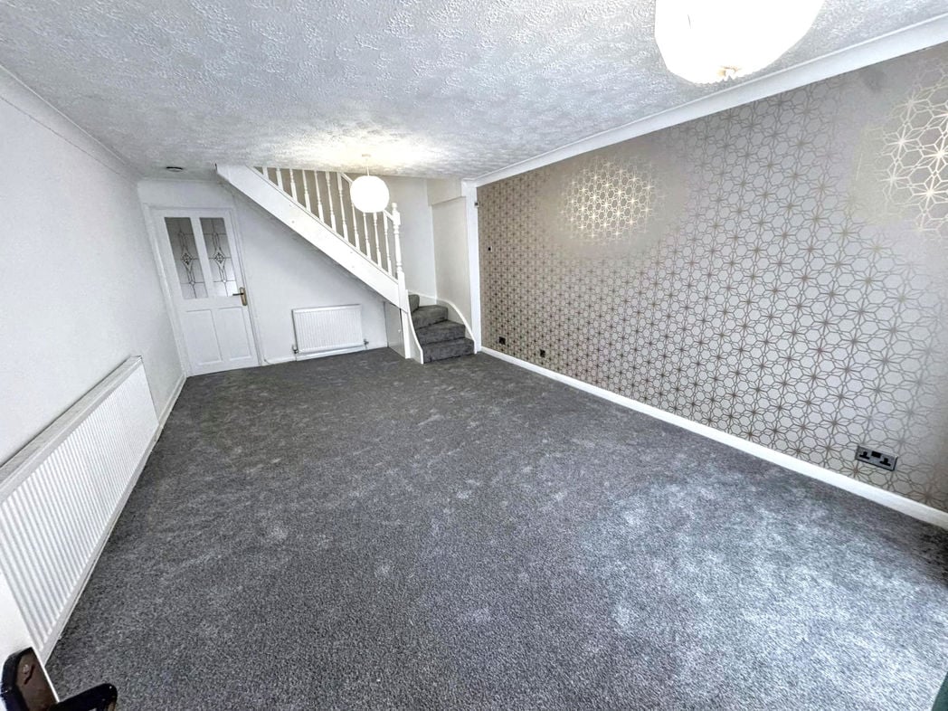 Property image 2 of 9