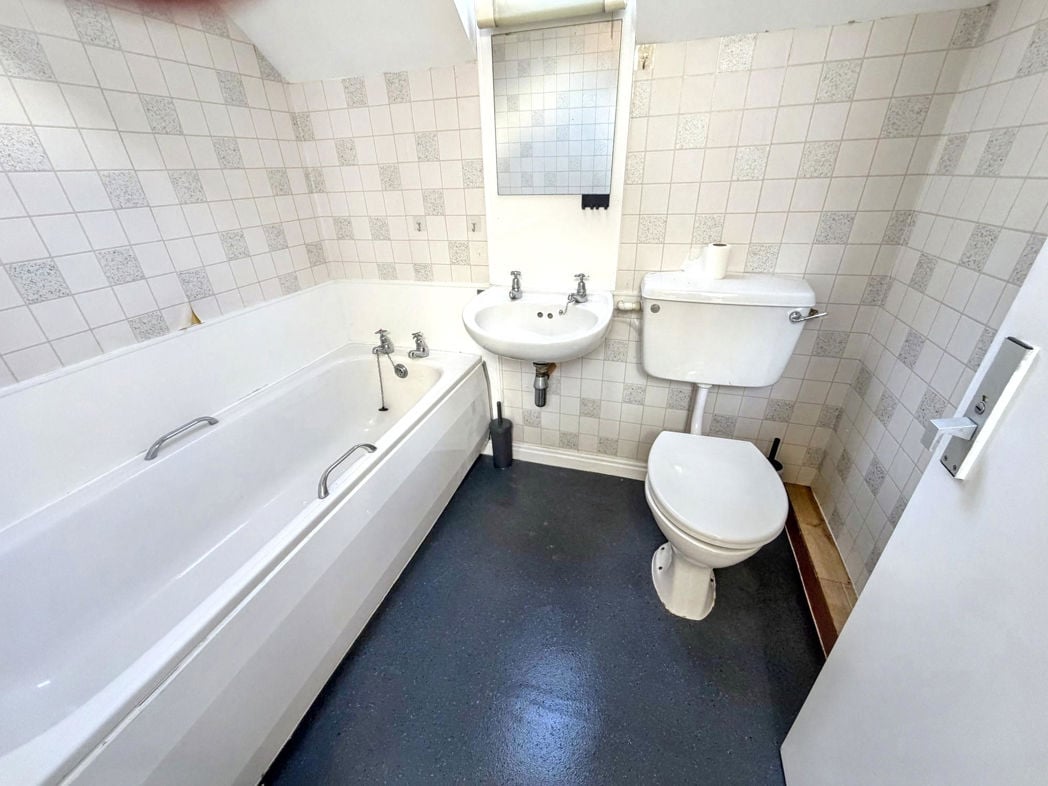 Upstairs bathroom