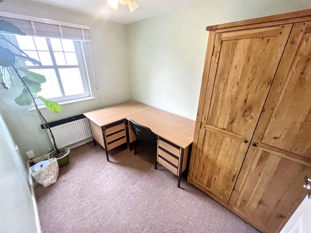 Property image 11 of 16