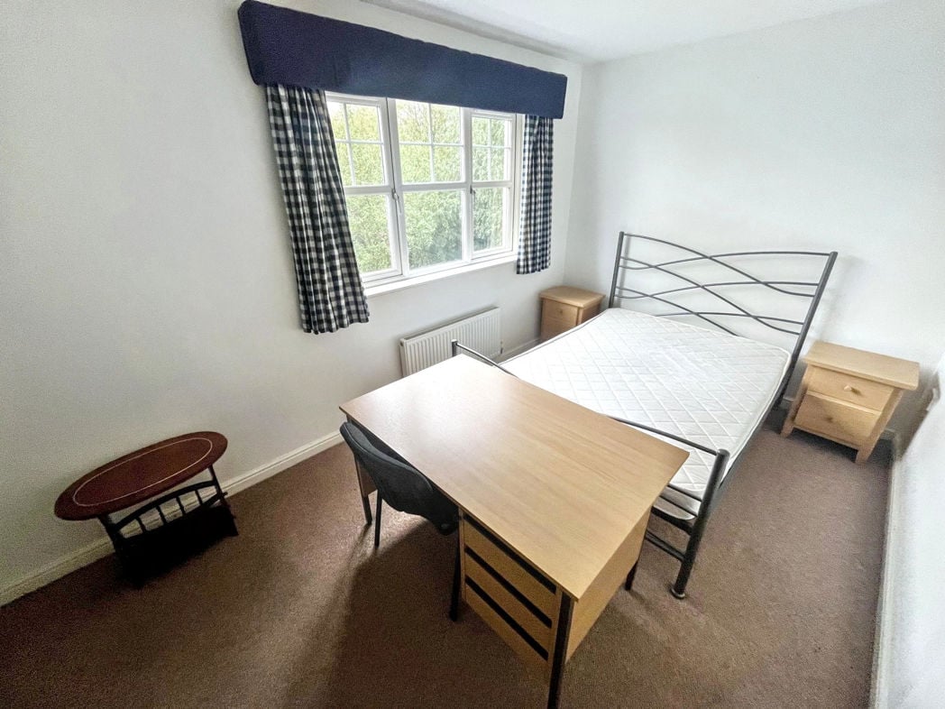 Property image 12 of 16