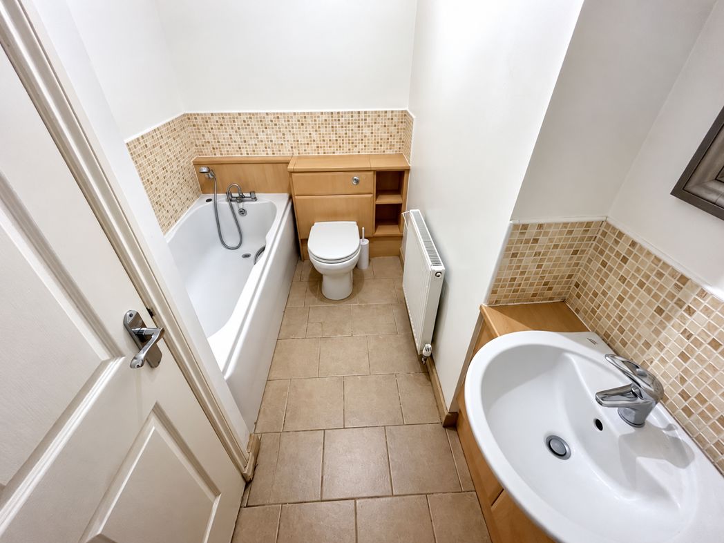 Property image 10 of 16