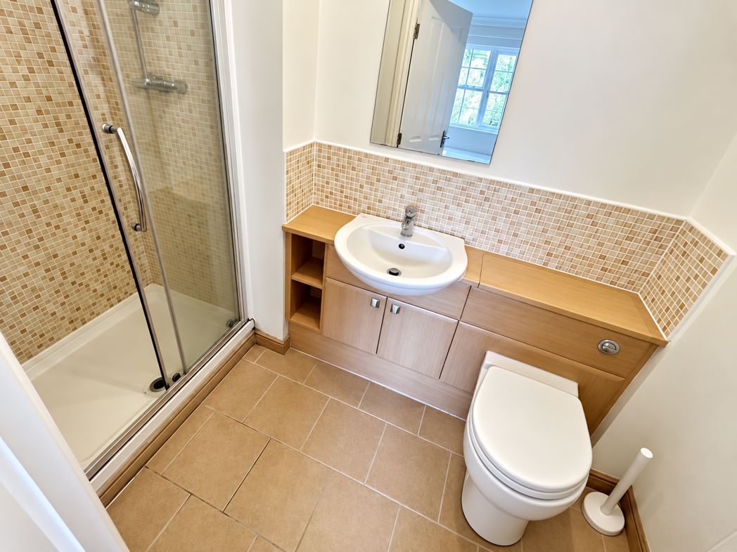 Property image 8 of 16